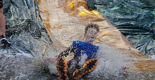 photo  le toboggan d’eau revient pour l’édition 2024.  &copy;  mc festivités 