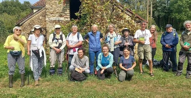 photo  ils partent en observation de 9 h à 18 h, et bénéficient ensuite d’un temps d’échanges et d’explications.  &copy;  alain beautru 