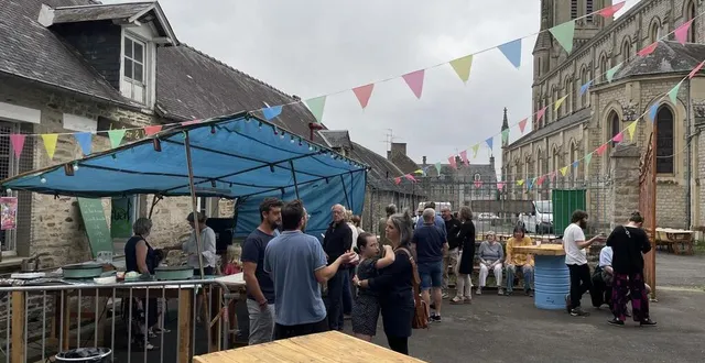 photo  le café associatif de couterne, commune déléguée de rives-d’andaine (orne), ouvre tous les derniers vendredis du mois.  &copy;  ouest-france 