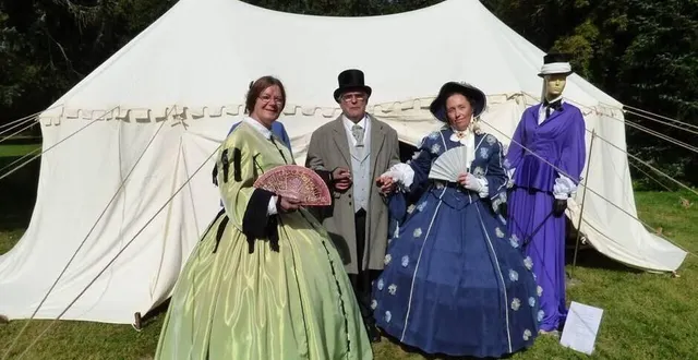 photo  nicole lecaille expose régulièrement ses costumes avec son association ?  &copy;  archives ouest-france 