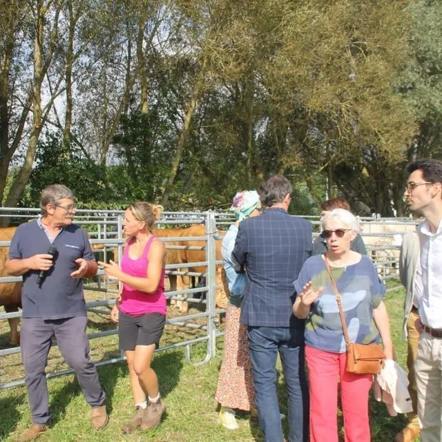 Au premier plan : la présidente du comice cantonal Michèle Juguin-Laloyer avec Jérome Prémartin maire et co-président du comice local. Le MaineLibre photo au premier plan : la présidente du comice cantonal michèle juguin-laloyer avec jérome prémartin maire et co-président du comice local. © le mainelibre