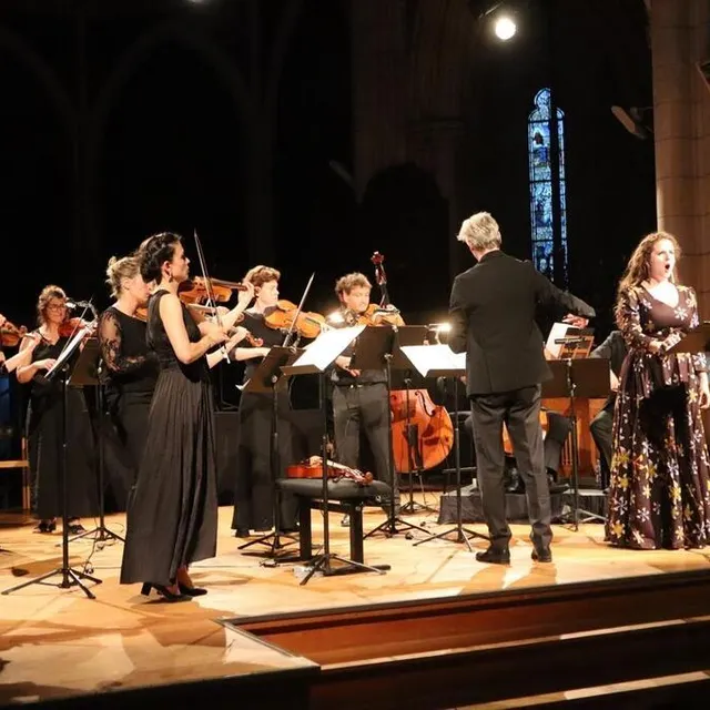 photo accompagné par eva zaïcïk, le poème harmonique de vincent dumestre a réalisé la meilleure audience de cette 46e édition, avec 577 spectateurs présents en l’église notre-dame.  ©  ouest-france