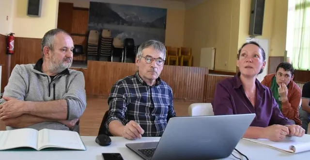 photo  entre réunions et balisages, entretien des chemins, les bénévoles ne chôment pas.  &copy;  le maine libre 