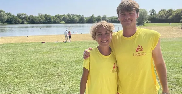 photo  la ferté-bernard, hier. charlotte et ferdinand sont deux des trois saisonniers chargés de surveiller la baignade sur la base de loisirs.  &copy;  le maine libre 