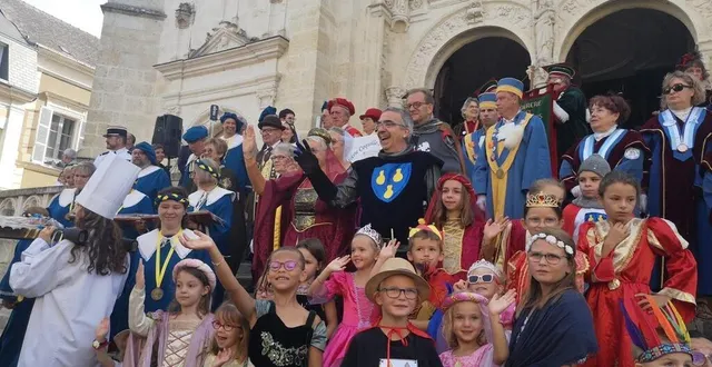 photo  petits et grands pourront venir costumés et participer à la grande parade dans les rues du centre-ville ce dimanche 1er septembre, à saint-calais.  &copy;  archives ouest-france 