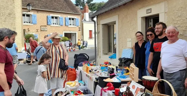 photo  jean ménard (à droite sur la photo), président de l’association festi’crannes.  &copy;  archives le maine libre 