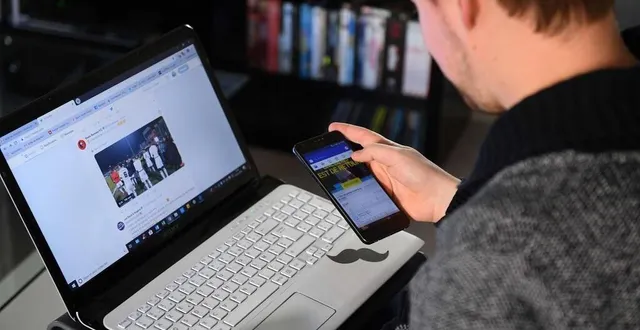 photo  une centaine d’ordinateurs seront distribués sur critères sociaux aux étudiants.  &copy;  archives le courrier de l’ouest- jocelyn clair 