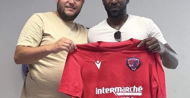 photo  à gauche le président emmanuel stadelmann et à droite trésor luntala.  &copy;  le maine libre 