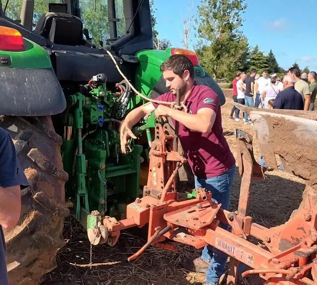 photo eric pommier, président du centre départemental des jeunes agriculteurs (cdja) du canton d’ecommoy : « nous avons pu organiser, encore cette année, le concours avec huit tracteurs et deux percherons ».  ©  ouest-france