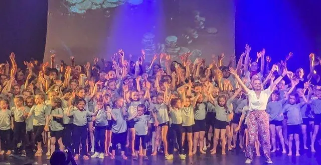 photo  les élèves lors du gala de fin d’année en juin dernier.  &copy;  parigné art’danse 