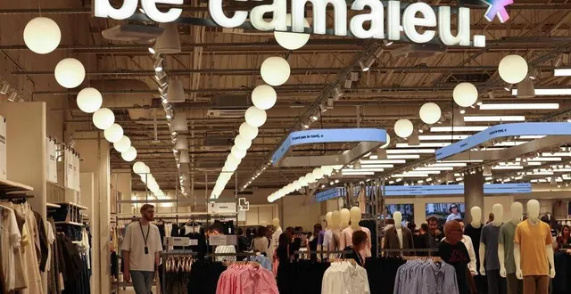 photo  un rayon « be camaïeu » dans un magasin de lille (nord).  &copy;  denis charlet / afp 