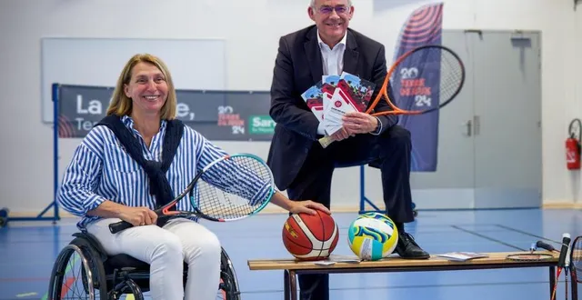 photo  valérie radou, présidente de la 4cps et vincent hulot, vice-président en charge de la communication, ont présenté le nouveau support dans le gymnase joël-le theule.  &copy;  ouest-france 