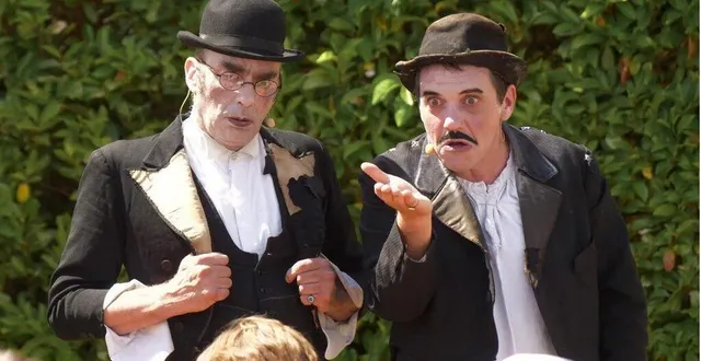 photo  plusieurs troupes proposeront des spectacles vivants lors de la fête de fin d’été.  &copy;  mairie de ballon 