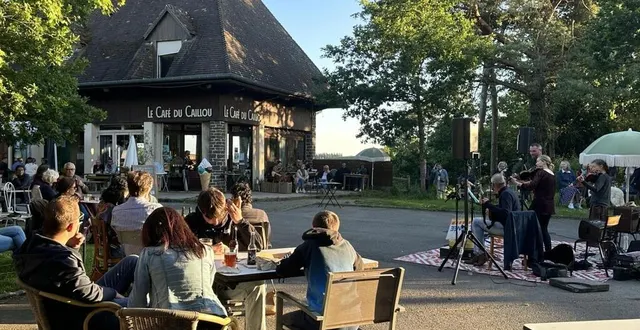 photo  le café du caillou, à saint-philbert-sur-orne (orne) organise des concerts tous les samedis.  &copy;  morgane jourdan 