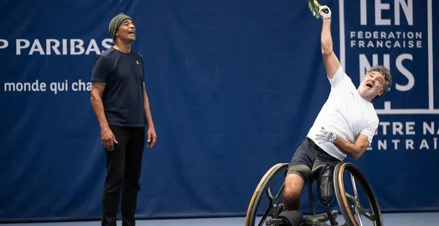 photo  yannick noah, stephane houdet, stage equipe de france masculine de tennis fauteuil, photo : christophe guibbaud / fft  &copy;  photo : christophe guibbaud / fft 