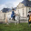 photo  en 2022 et 2023, les amis du château de médavy avaient organisé une reconstitution historique. cette année ils ont fait appel à une troupe de théâtre. 