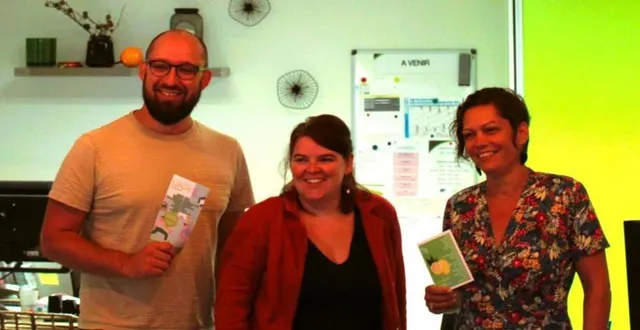 photo  charly blin, référent des ateliers loisirs, manon thierry à la ruche, et émilie georges en charge des ateliers au val’rhonne, lors d’une présentation.  &copy;  ouest-france 