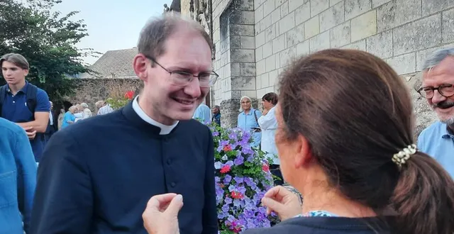 photo  le père marc isnard a dit au revoir aux paroissiens le samedi 31 août, durant un dernier office.  &copy;  ouest-france 