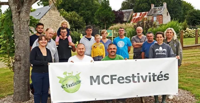 photo  au premier plan : julien salliot, maire délégué de clairefougère, et richard champin, le président, et toute l’équipe se sont affairés le week-end dernier pour l’installation des structures pour le défi du mont clair.  &copy;  ouest-france 