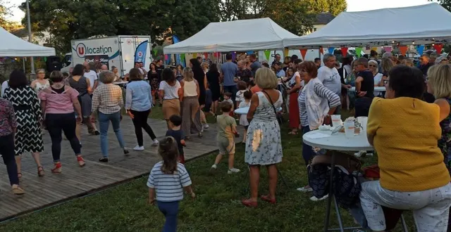 photo  la guinguette au bord de la sarthe revient samedi soir sur le pré du souvenir au bord de la sarthe, comme l’an passé.  &copy;  ouest-france 