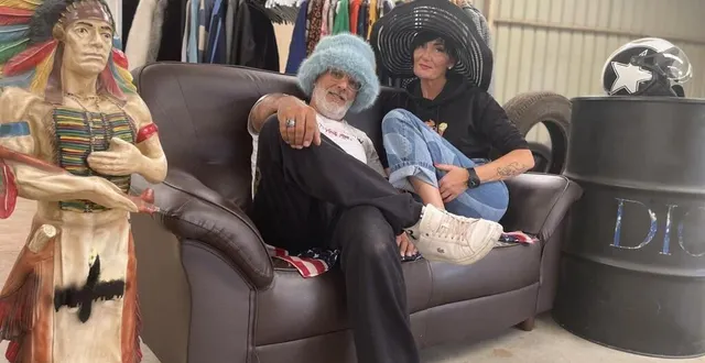 photo  cathy surais ouvre baraque à fripes, une friperie vintage façon amérique du nord, à alençon.  &copy;  ouest-france 