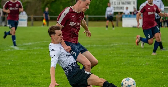 photo  les joueurs de la bazoge vont se déplacer en mayenne pour le troisième tour de la coupe de france.  &copy;  arnaud despelchain/ouest-france 