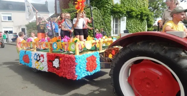 photo  les chars réalisés par les associations ont défilé dans les rues.  &copy;  le maine libre 
