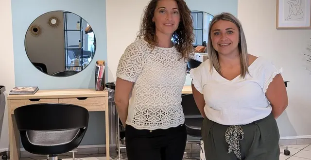 photo  vanessa gilet et solène frémondière, qui reprend le salon.  &copy;  co 