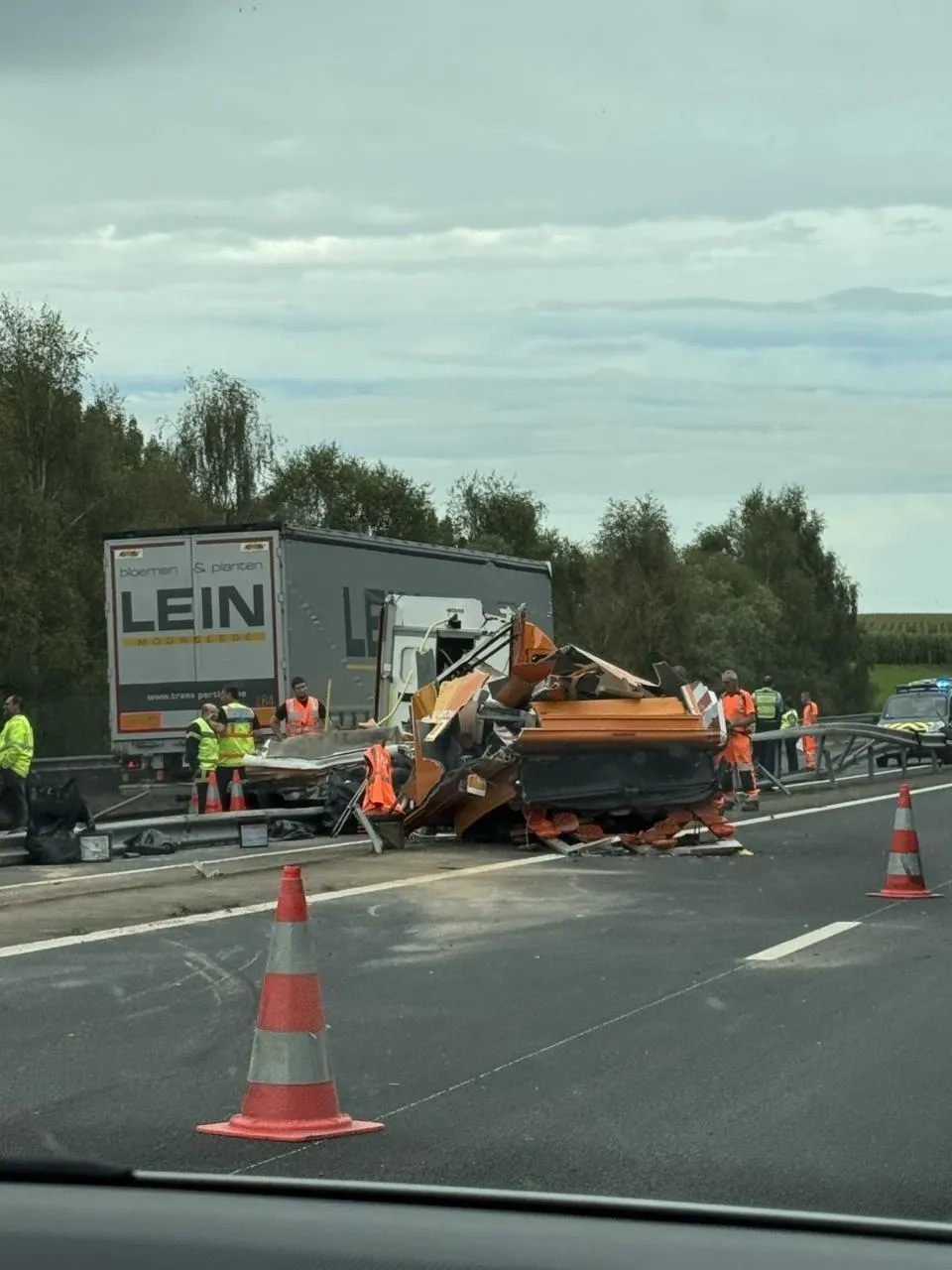 Dans La Manche Une Voiture Percute Violemment Un Véhicule De Sécurité Dans La Manche Une Voiture Percute Violemment Un Véhicule De Sécurité