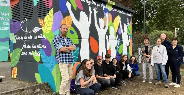 photo  les équipes concernées par le « relookage » du transformateur électrique.  &copy;  co 