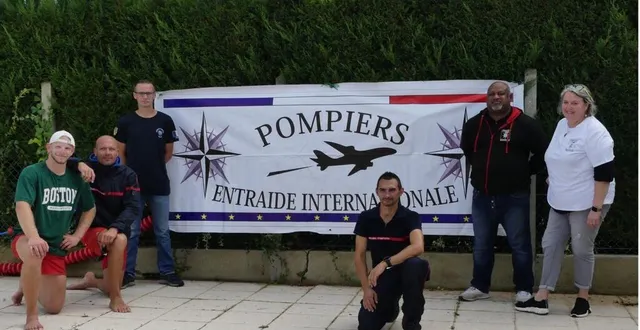 photo  l’association pompiers entraide internationale était présente à la piscine de vibraye pour sensibiliser la population aux gestes qui sauvent.  &copy;  le maine libre 