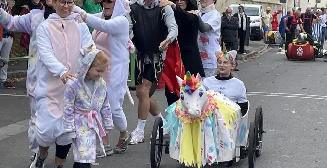 photo  la licorne est une joyeuse équipe bigarrée : la voiture est bretonne, les trois pilotes originaires de villedieu-lès-bailleul et de vimoutiers.  &copy;  ouest-france 