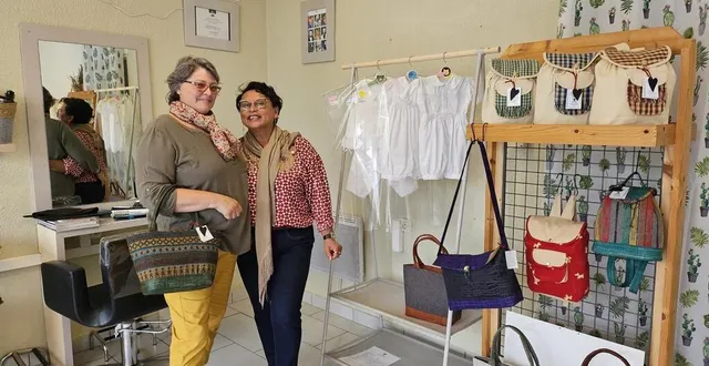 photo  cathy et holly sont heureuses de partager les locaux.  &copy;  le maine libre 