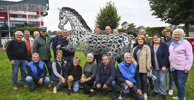 photo  les bénévoles préparent la réunion de mercredi avec christian bazire (président) et les vice-présidents, joël gauquelin et marie-noëlle tillet.  &copy;  photo le maine libre – denis lambert 