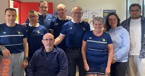 photo  le bureau et le bureau du para-tennis, nouvelle section du club de tennis de ruaudin.   &copy;  le maine libre 