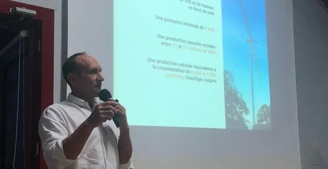 photo  la société énergie team est venue présenter son projet éolien aux élus lors du conseil municipal du jeudi 5 septembre.  &copy;  le maine libre 