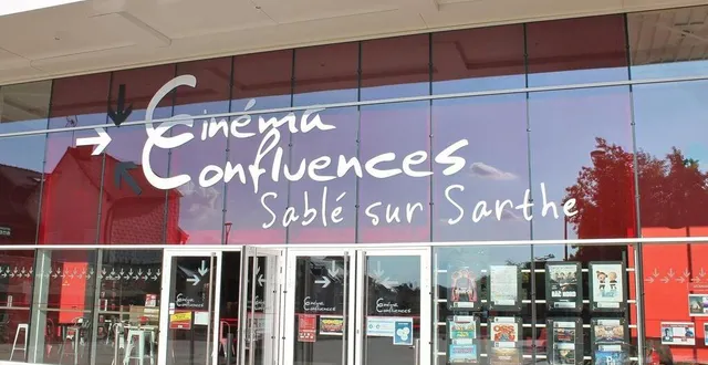 photo  l’entrée du cinéma confluences de sablé-sur-sarthe.  &copy;  archives ouest-france 