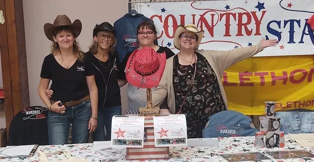 photo  le club de danse country compte une quarantaine d’adhérents et organise des soirées tout au long de l’année.  &copy;  ouest-france 