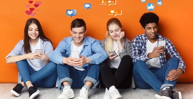 photo [débat] les réseaux sociaux interdits avant 16 ans. pour ou contre ? &copy; adobestock / prostock-studio