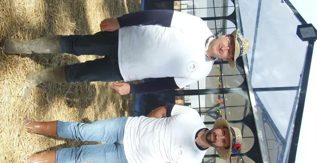 photo  le comice de sillé-le-philippe (sarthe) s’est déroulé le week-end dernier. les deux présidents, benoit juignet et mathieu besnier sont satisfaits de l’investissement de la centaine de bénévoles présent.  &copy;  ouest-france 