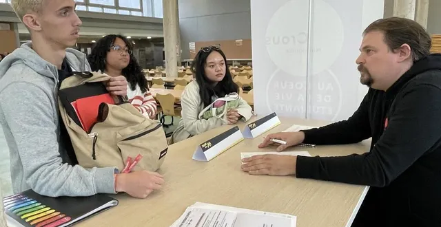 photo  un job dating destiné aux étudiants était organisé mardi.  &copy;  ouest-france 