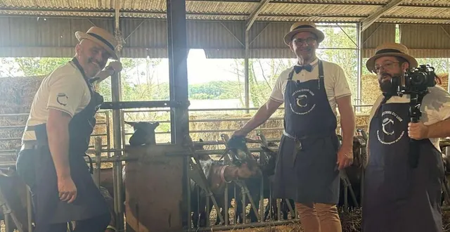 photo  lors de la visite à la ferme de la besnerie.  &copy;  le maine libre 