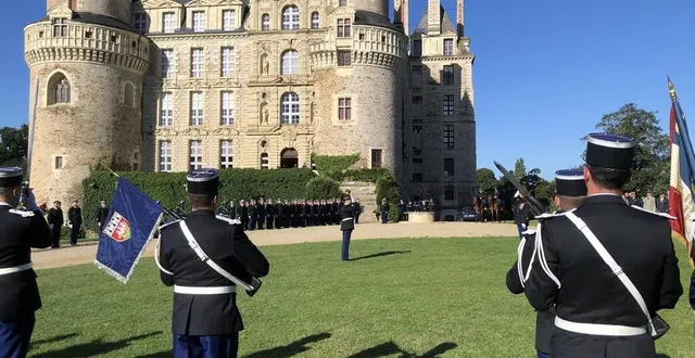 photo  la prise de commandement du groupement départemental de la gendarmerie par la colonelle virginie giudici s’est déroulée jeudi 12 septembre au château de brissac.  &copy;  co 