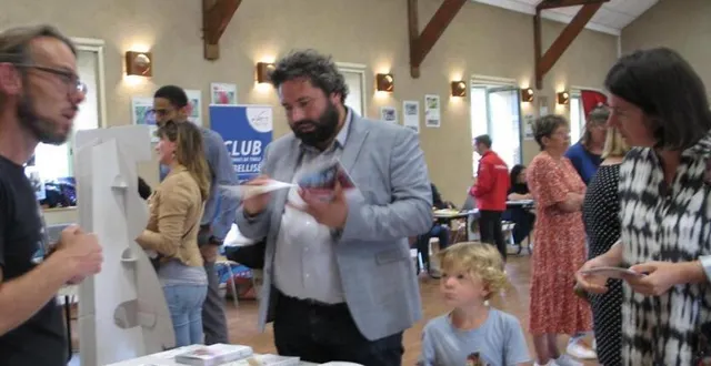 photo  la fréquentation à ce forum a été importante, à la salle des fêtes, le temps d’une soirée.  &copy;  le maine libre 