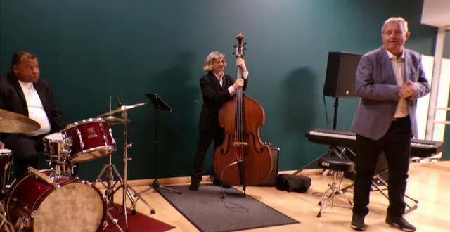 photo  le trio jazz duchemin était invité par village d’art et culture.  &copy;  le maine libre 