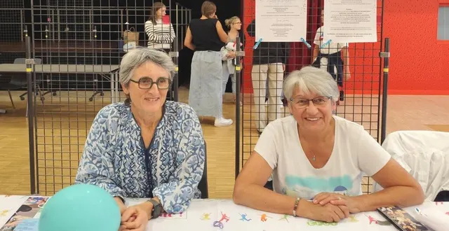 photo  deux membres du bureau de la gymnastique volontaire étaient présentes au forum des associations.  &copy;  le maine libre 