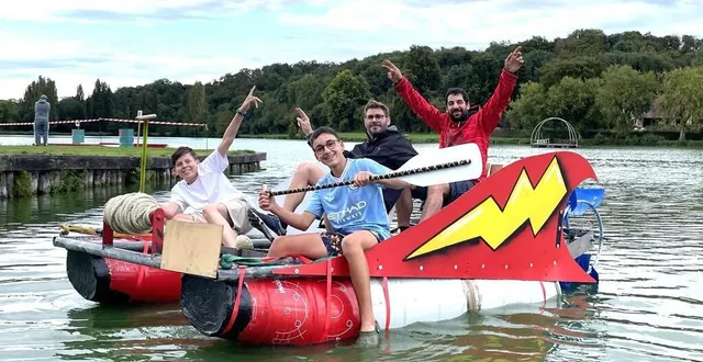 photo  les ados du local jeunes de tuffé ont testé leur bateau ce jeudi 12 septembre. ils sont fin prêts pour la grande course des chéronneries.  &copy;  le maine libre 