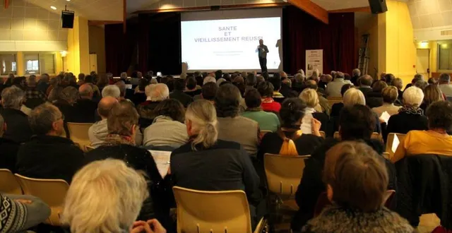 photo  parallèlement aux stands, de courtes interventions seront proposées.  &copy;  sud est manceau 