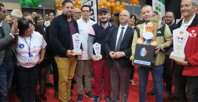 photo  le prix barnabé a récompensé trois boulangers pour leur régularité aux concours. de gauche à droite, guillaume gaugain, rudy formosa, thomas ledru, emmanuel aubry, teddy cheux.  &copy;  ouest-france 