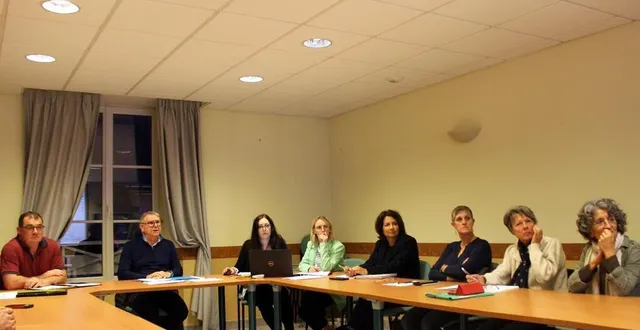 photo  le conseil municipal s’est réuni jeudi 12 septembre et était quasiment au complet.  &copy;  le maine libre 